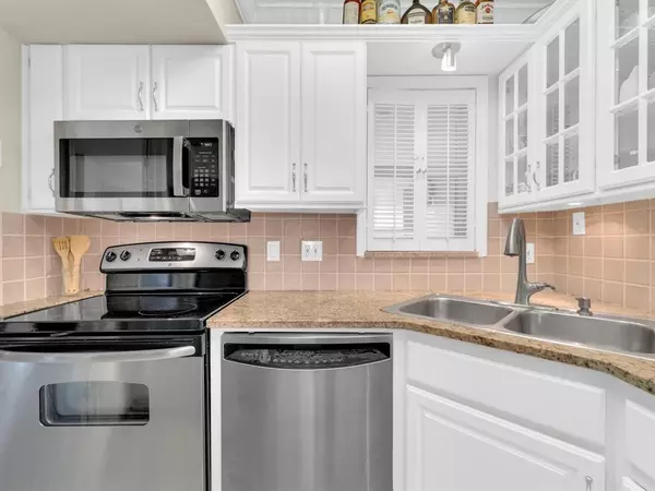 Fort Lauderdale, FL 33308,3050 NE 47th Ct #204