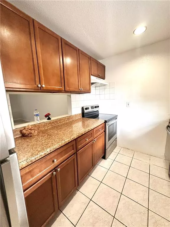 Fort Lauderdale, FL 33313,5708 Blueberry Ct