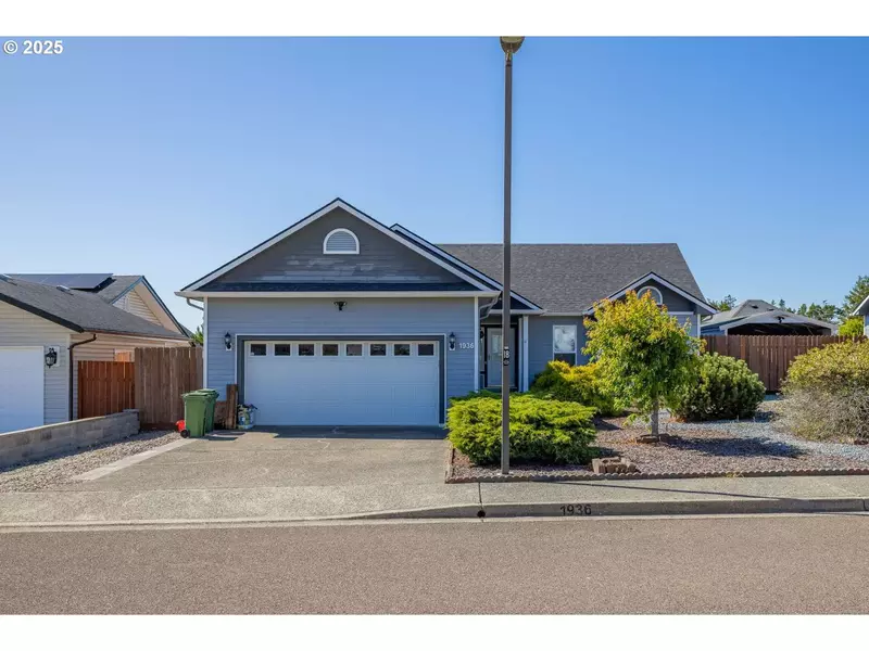 1936 CHANNEL ST, North Bend, OR 97459