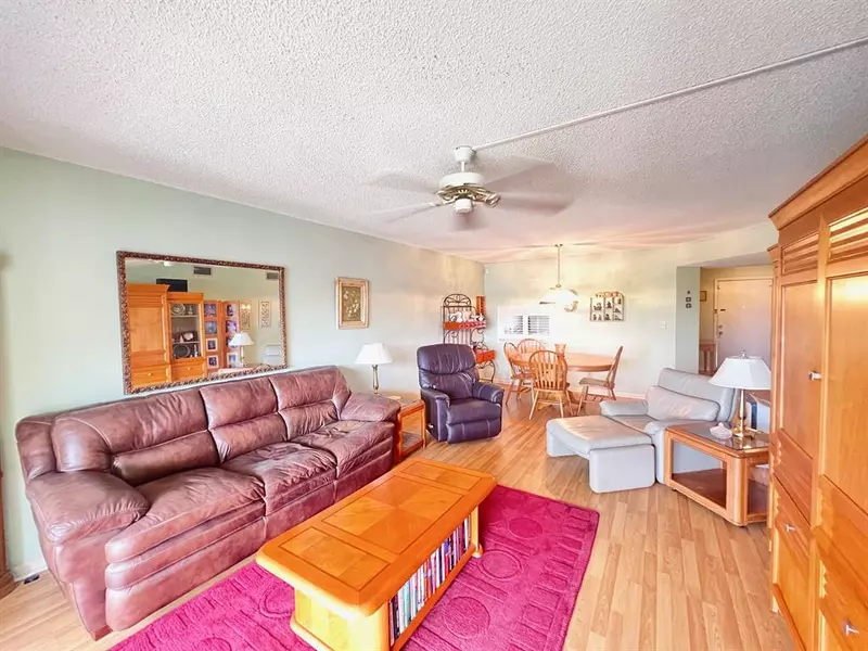 4930 E Sabal Palm Blvd #409, Tamarac, FL 33319