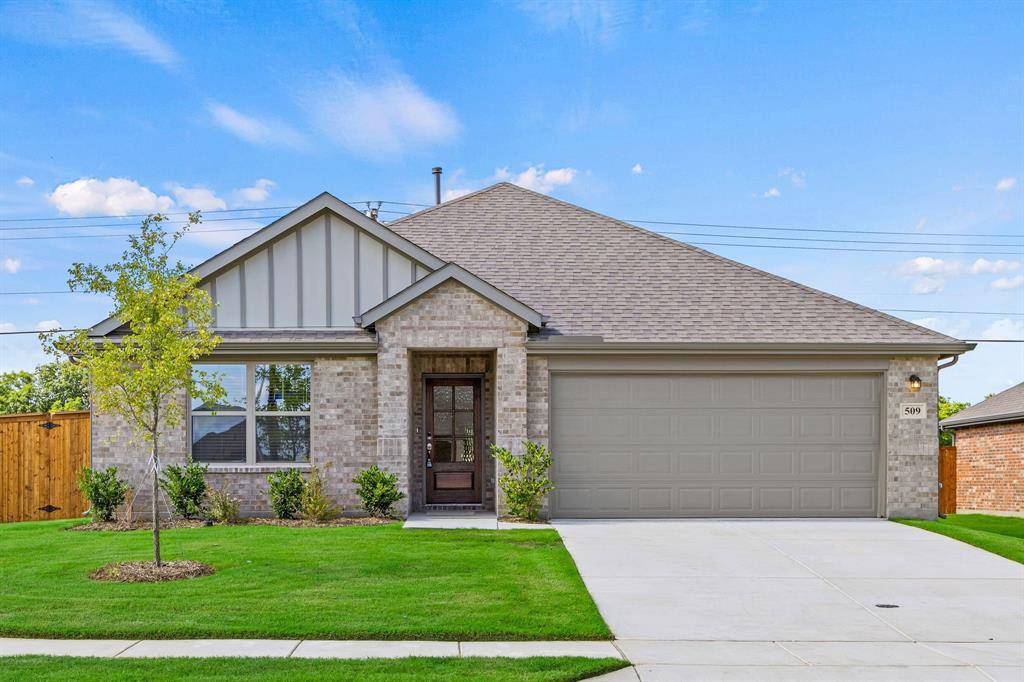 509 Hickory Ridge Drive, Van Alstyne, TX 75495