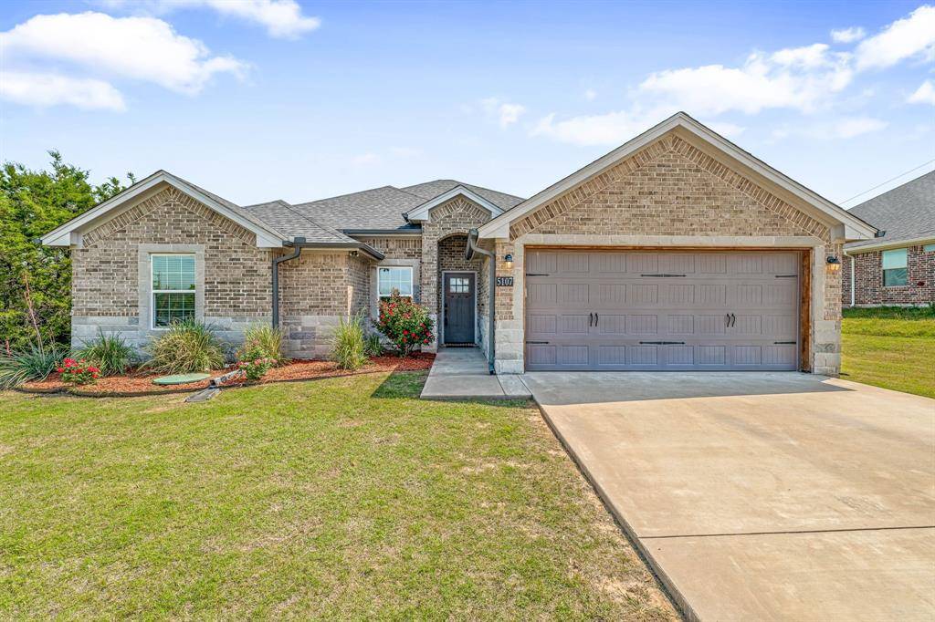 5107 Terlingua Drive, Granbury, TX 76048