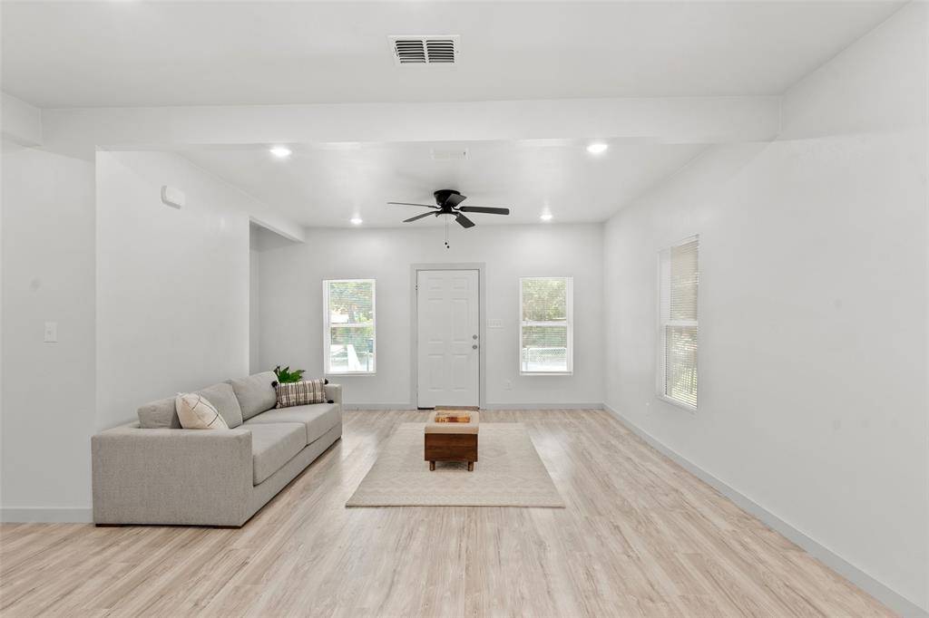 4166 Gladewater Road, Dallas, TX 75216