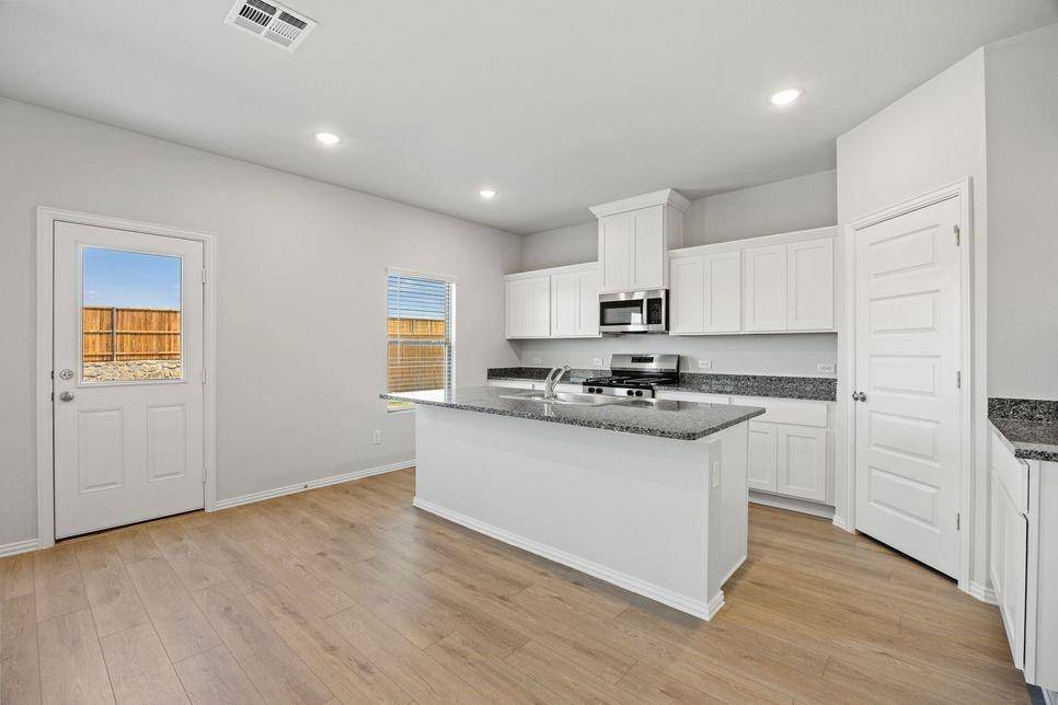 Van Alstyne, TX 75495,512 Meadow Run Drive