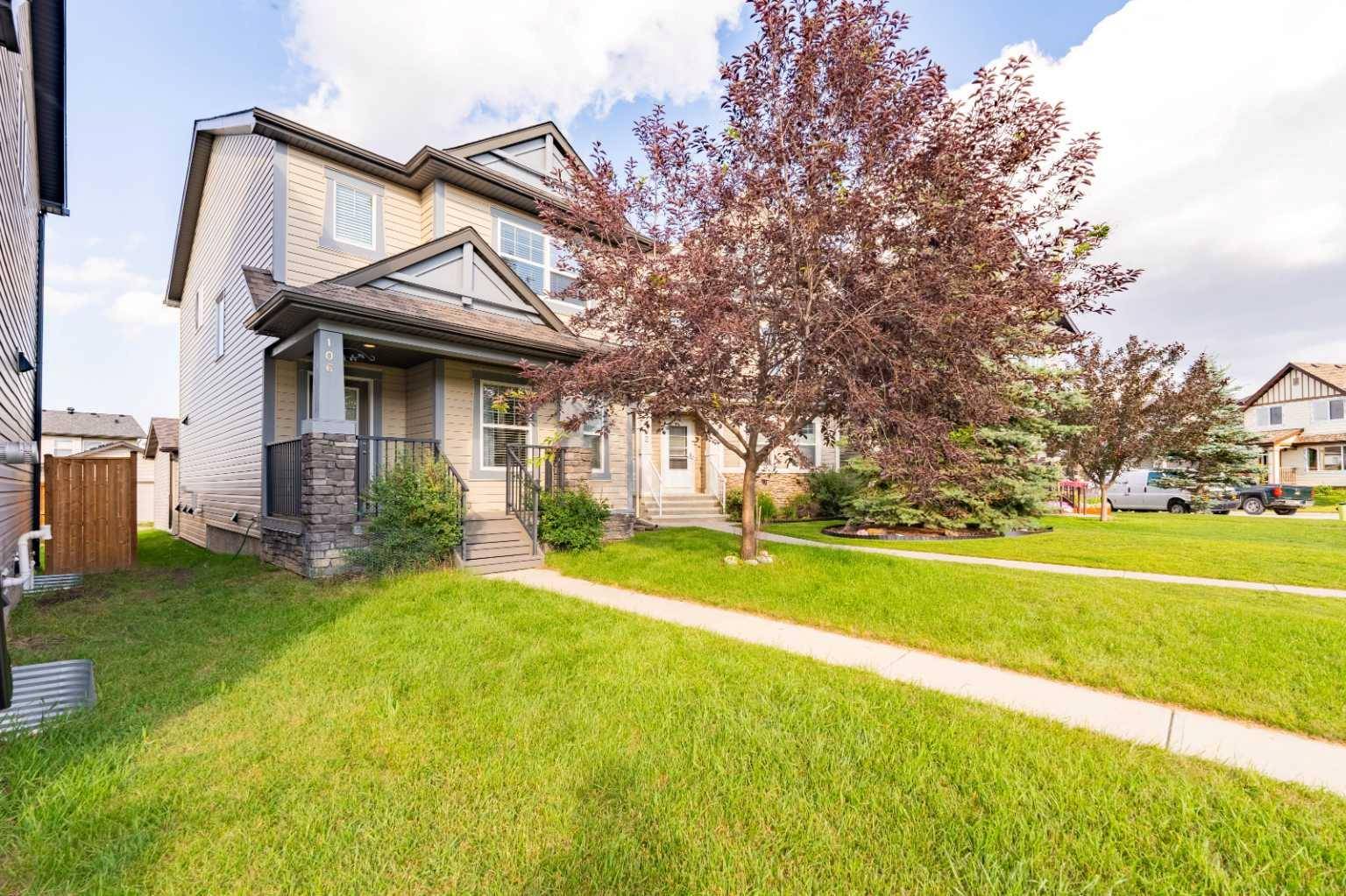 106 Panora RD Northwest, Calgary, AB T3K 0R6