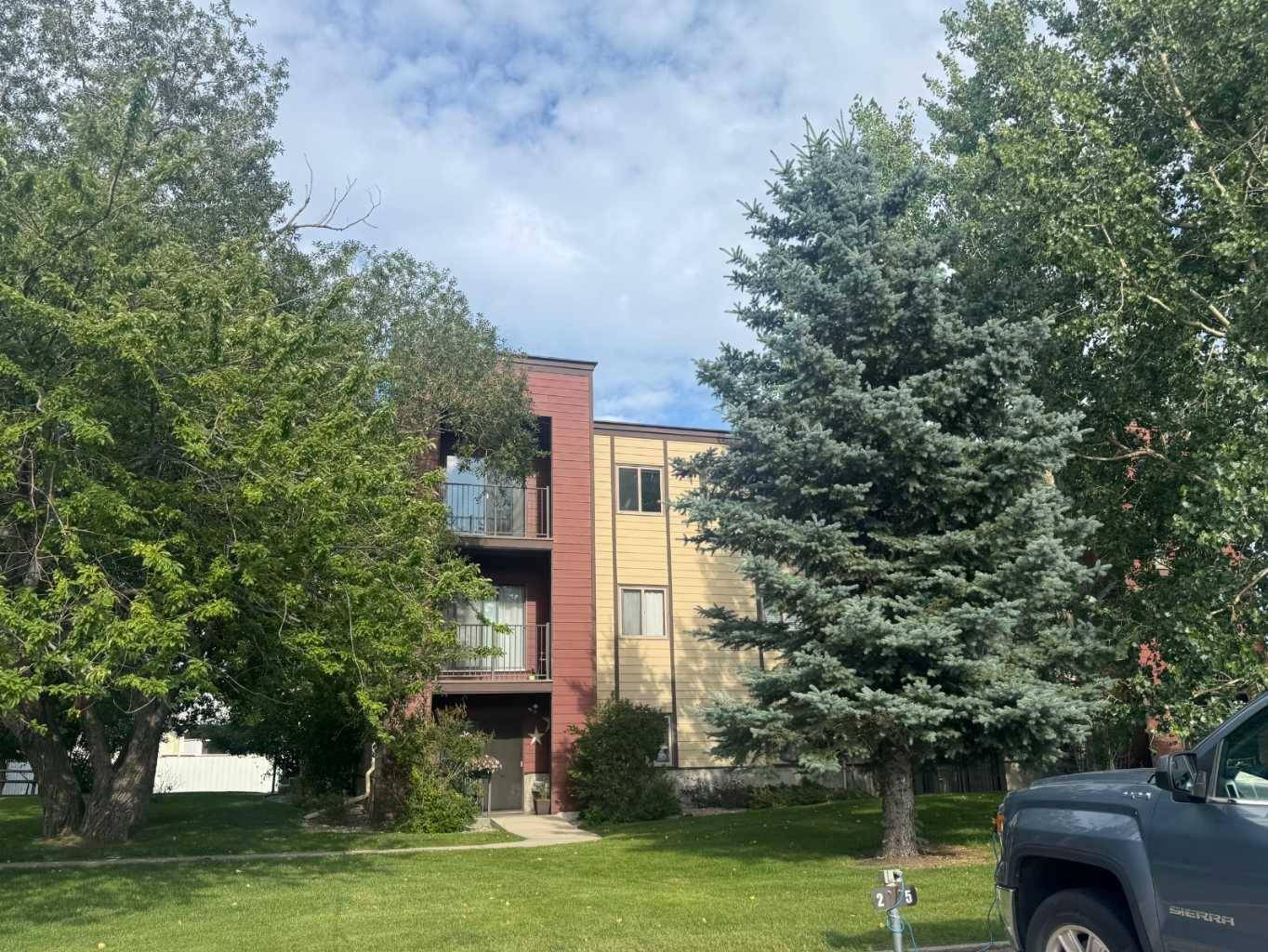 3440 23 AVE S #15, Lethbridge, AB T1K 4K4