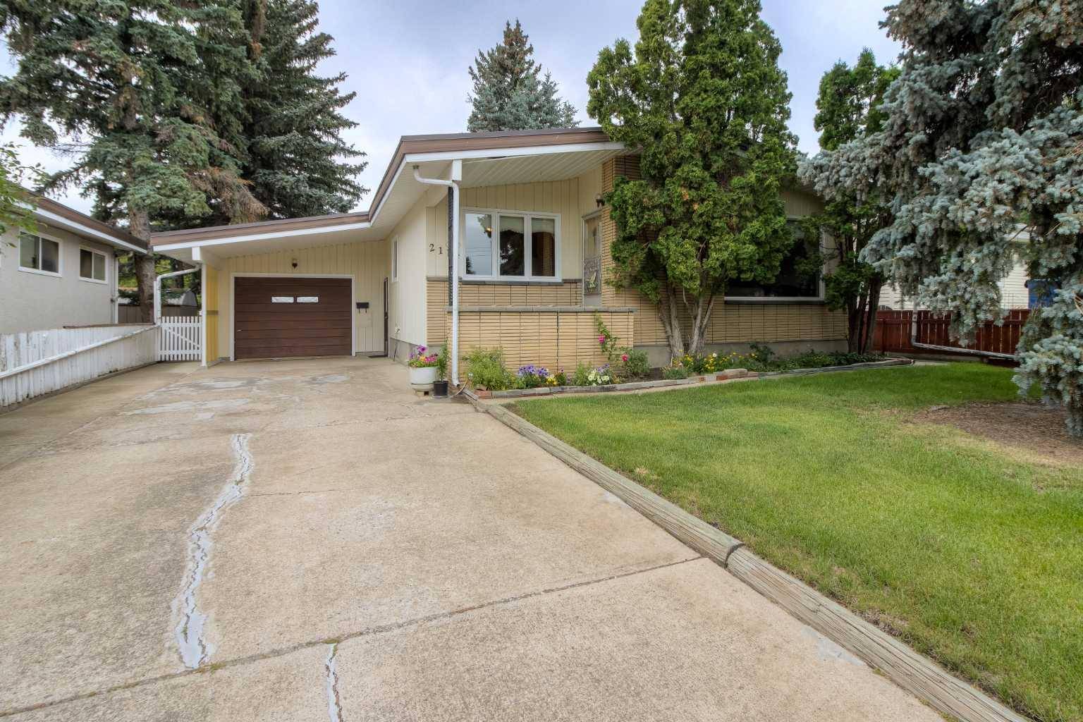 Coaldale, AB T1M1E8,2114 19 ST