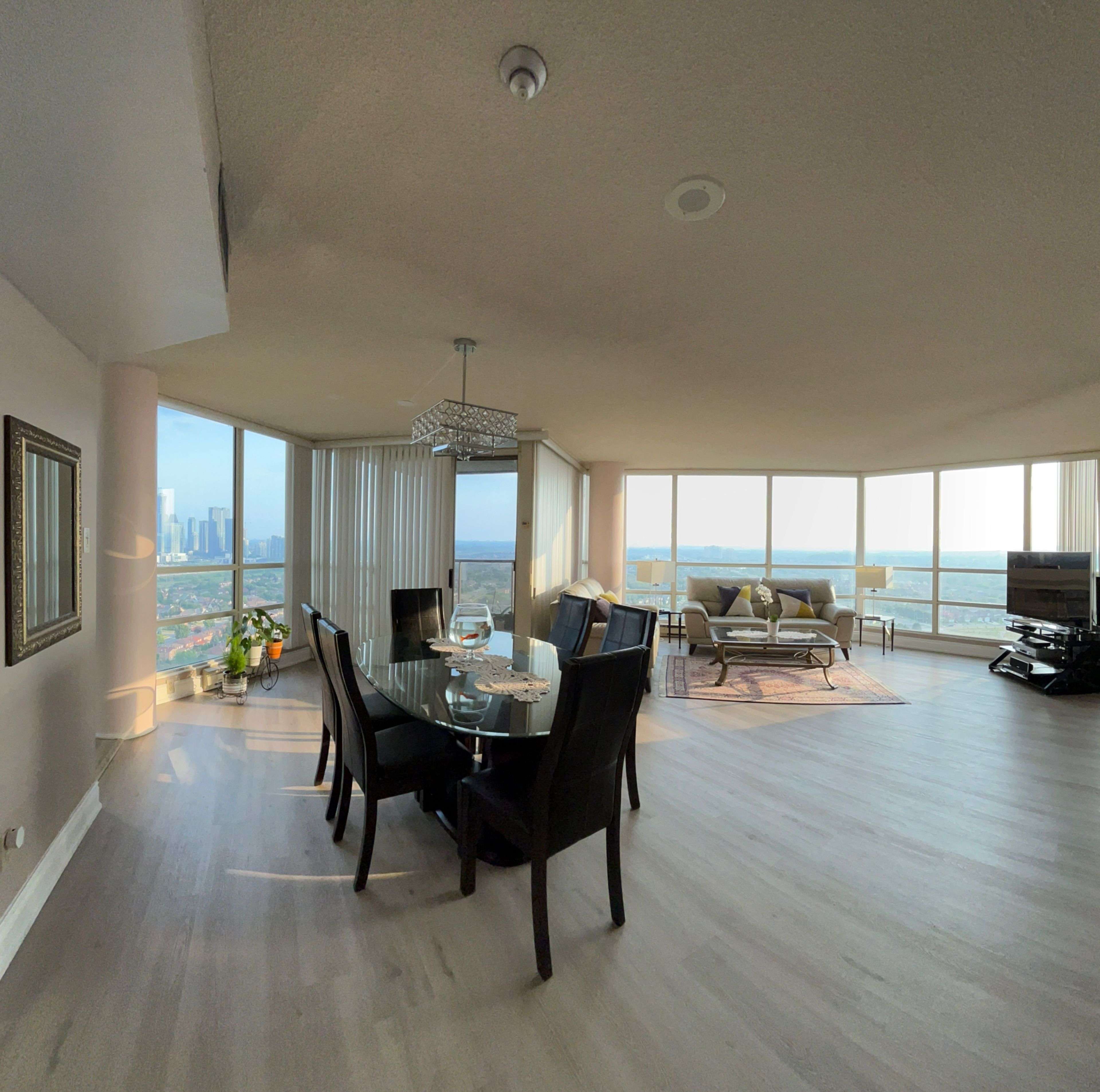 Mississauga, ON L5R 3K4,45 Kingsbridge Garden CIR #2805