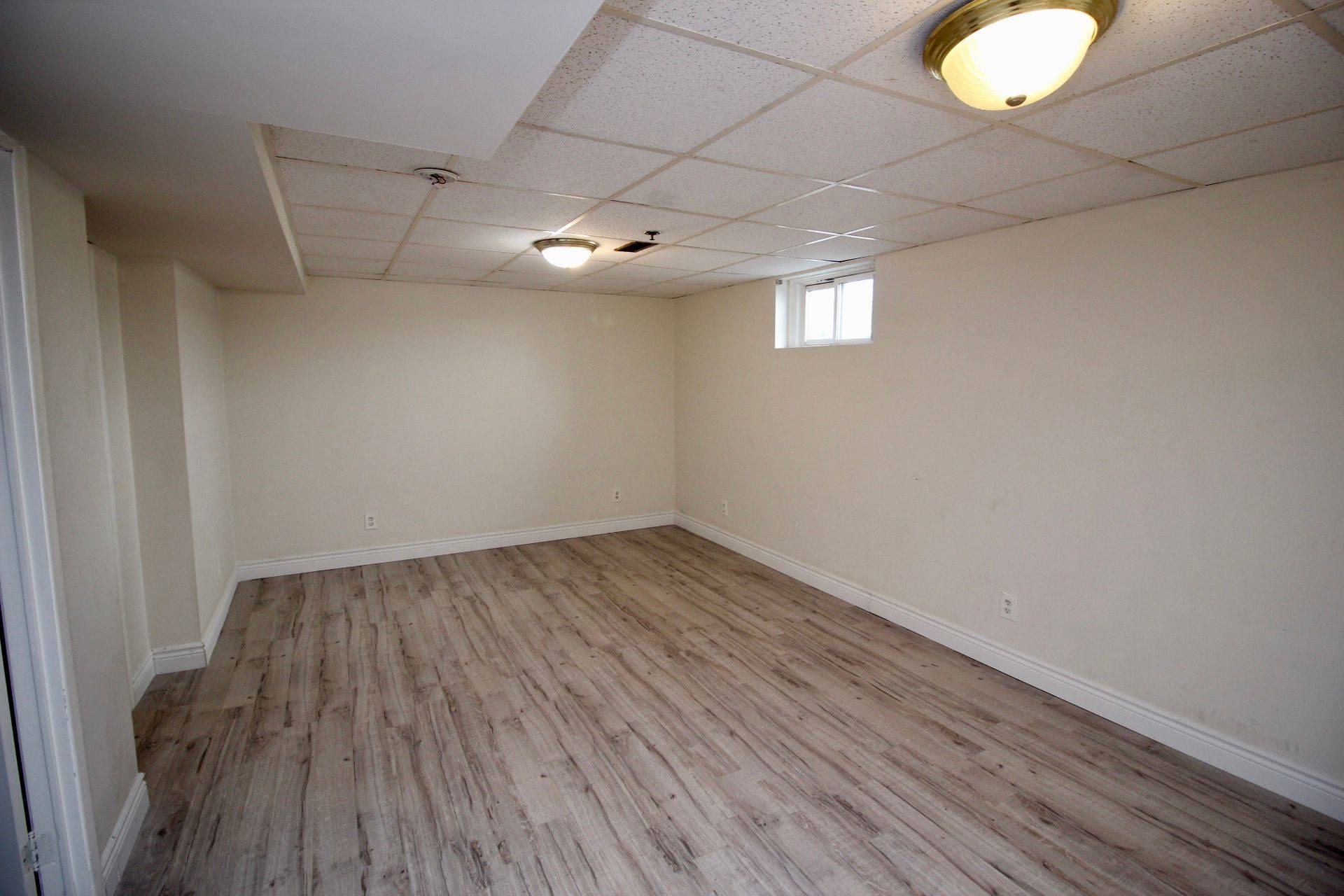 St. Catharines, ON L2P 2V8,226 WESTCHESTER AVE #Basement