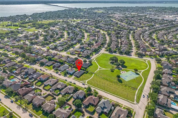 Rowlett, TX 75089,7302 Armstrong Lane