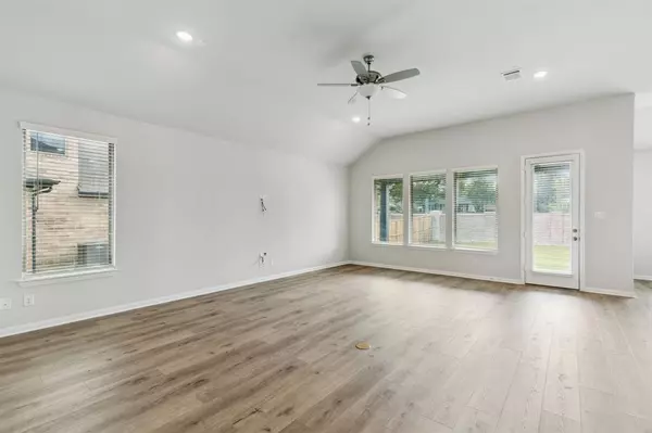 Van Alstyne, TX 75495,1426 Red Clover Avenue