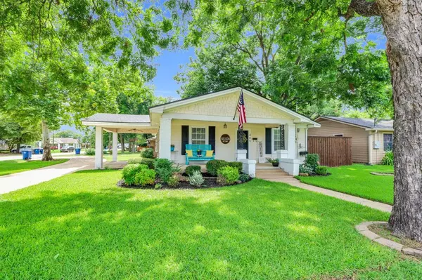 Ennis, TX 75119,409 S Paris Street