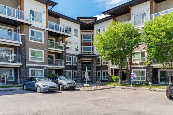 Calgary, AB T3N 0P4,240 SkyView Ranch RD NE #4311