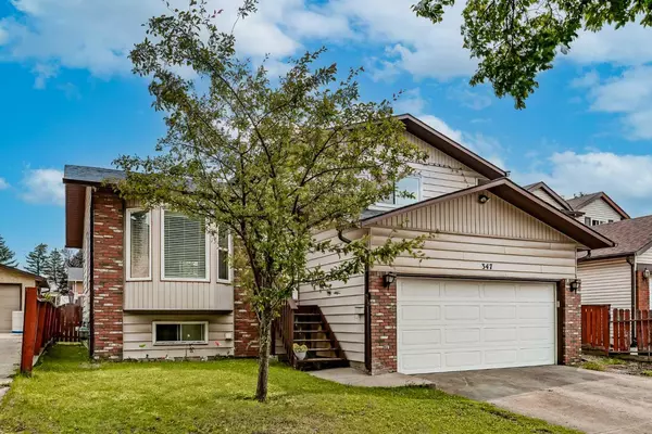 347 Whitefield DR Northeast, Calgary, AB T1Y 5S2