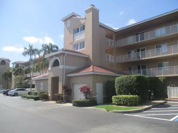 5810 Crystal Shores Dr #102, Boynton Beach, FL 33437