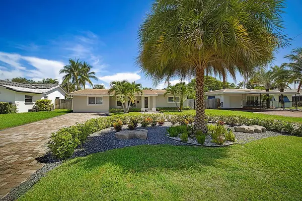 2445 SE 7th St, Pompano Beach, FL 33062