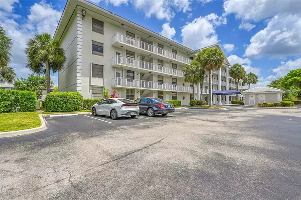 Davie, FL 33324,1703 S Whitehall Dr #304