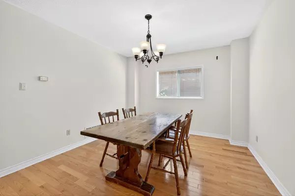 Richmond Hill, ON L4C 0E6,135 Larratt LN