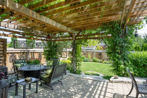 Collingwood, ON L9Y 0E4,51 Patton ST