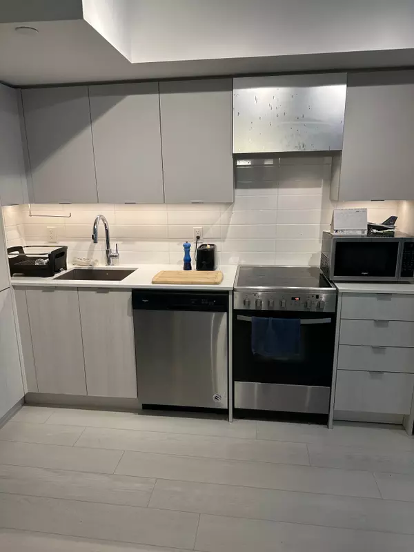 Toronto W08, ON M9B 6L6,30 Gibbs RD #904