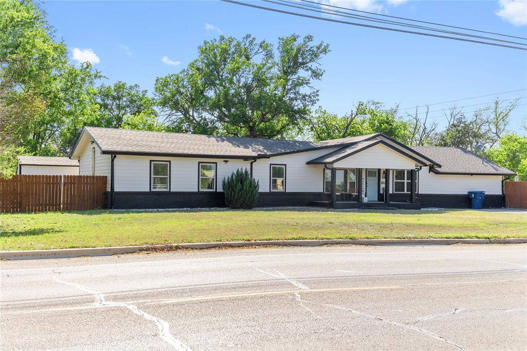 3209 4th Street, Brownwood, TX 76801