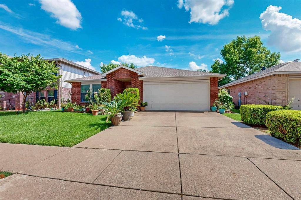 2124 Shawnee Trail, Fort Worth, TX 76247