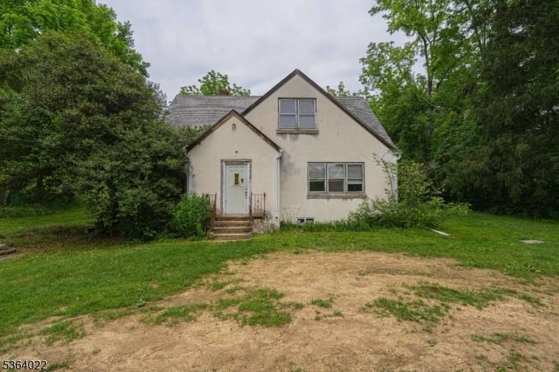 79 Mountain Lake Rd, White Twp., NJ 07823