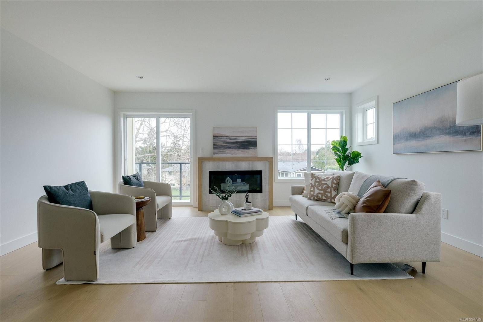 3907 Cedar Hill Rd #Unit 11, Saanich, BC V8P 3Z8