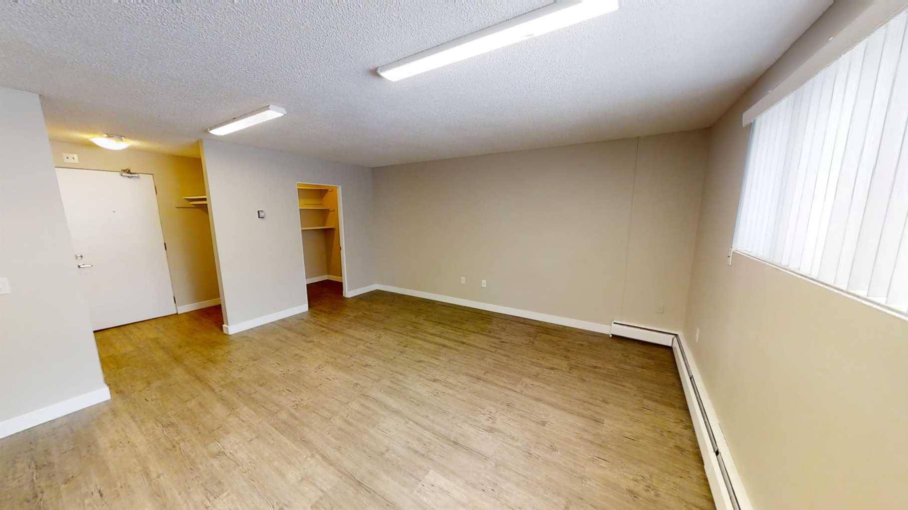 Grande Prairie, AB T8V1G9,9932 105 AVE #106
