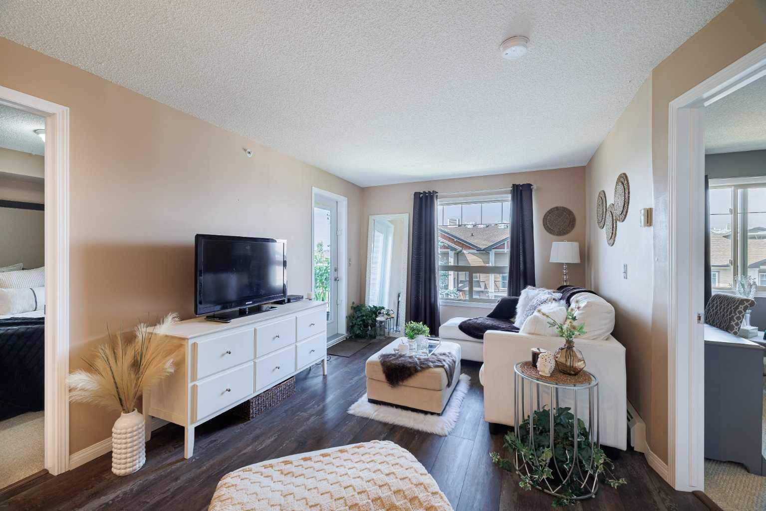 60 Panatella ST NW #3418, Calgary, AB T3K 0M3