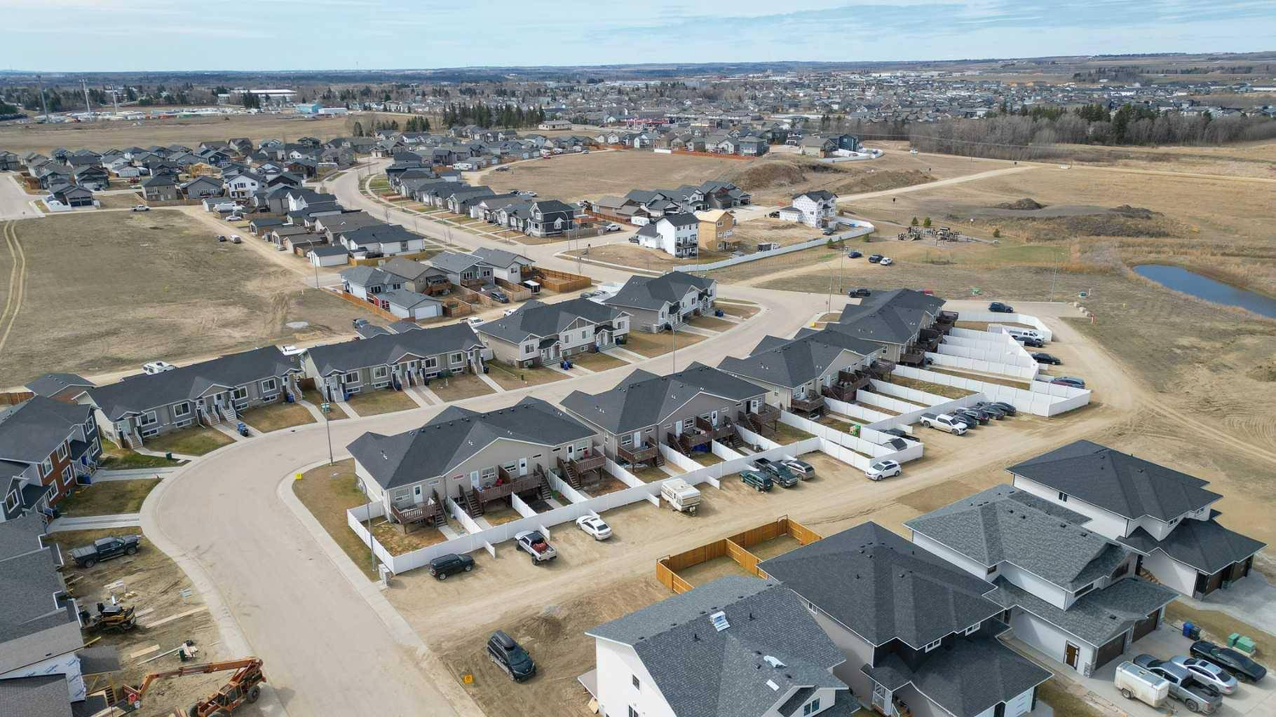 17-29 ATHENS RD, Blackfalds, AB T4M 0N4