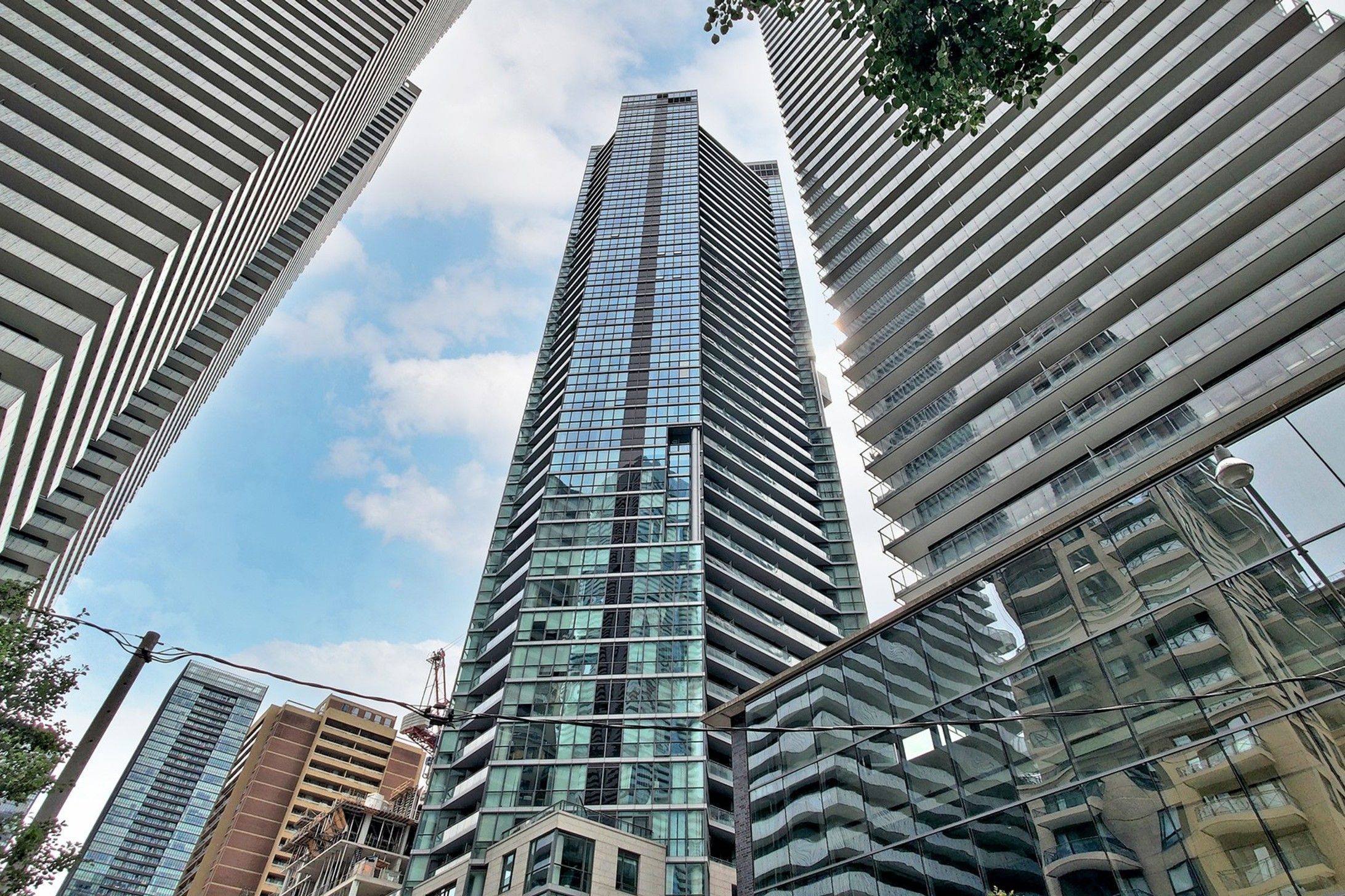 45 Charles ST E #2201, Toronto C08, ON M4Y 0B8