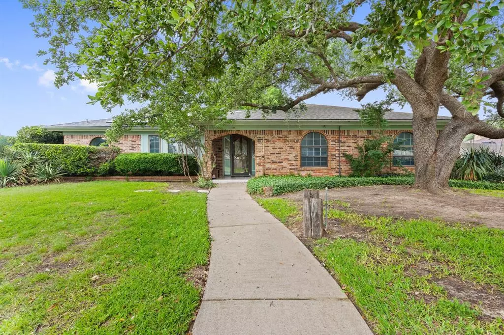 Hurst, TX 76054,1720 Norwood Drive