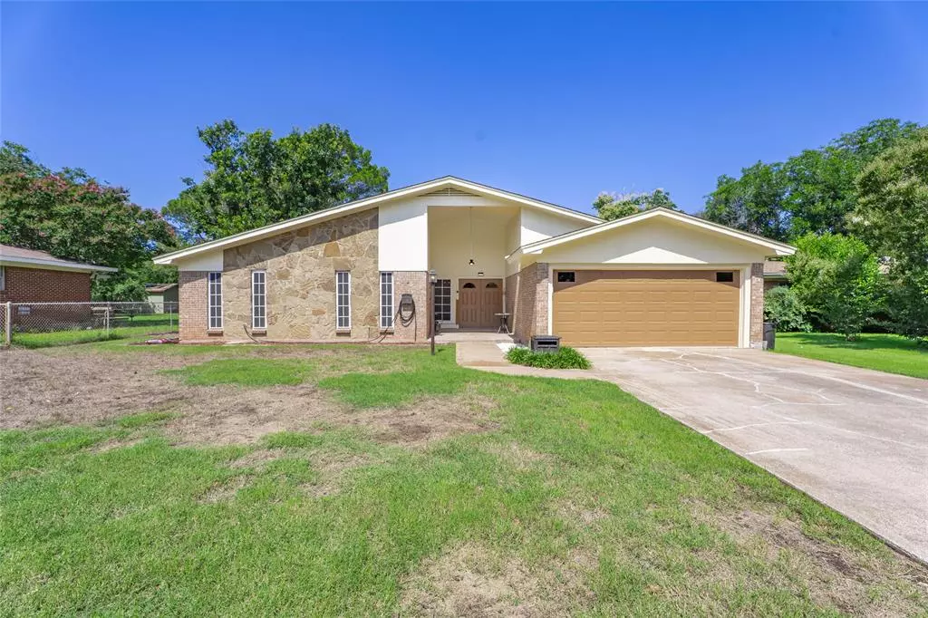 Benbrook, TX 76126,1224 Park Center Street