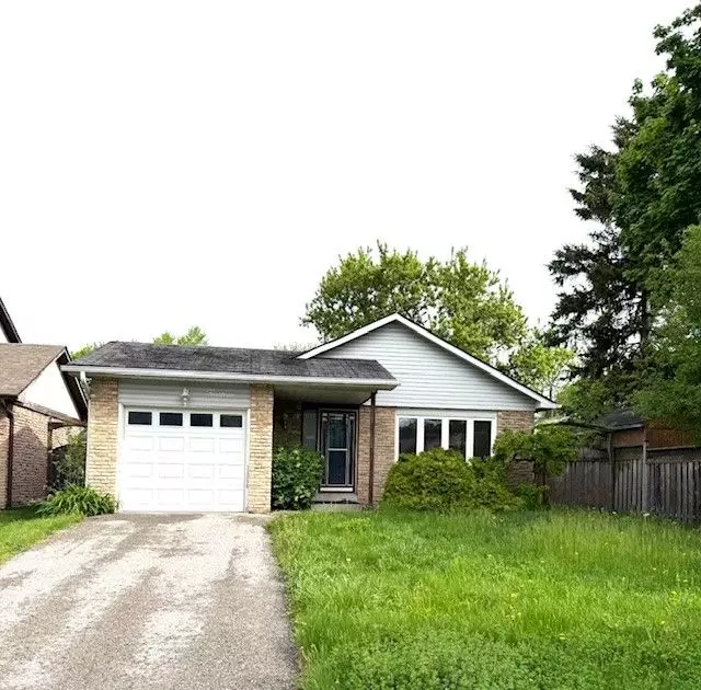 Whitby, ON L1N 6E9,14 Pilkington CRES