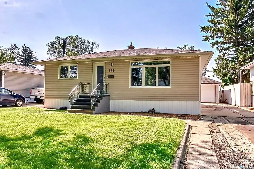 Moose Jaw, SK S6H 5L3,629 Grandview STREET W