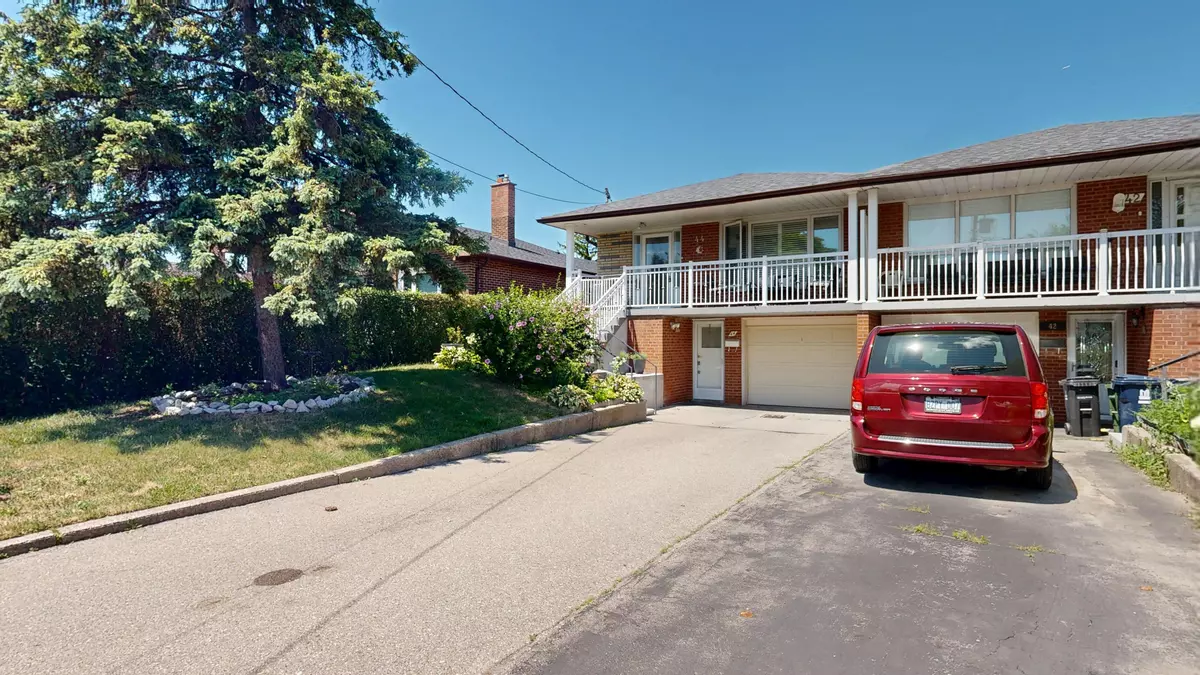 Toronto W04, ON M6L 2P5,44 Donofree RD #Main