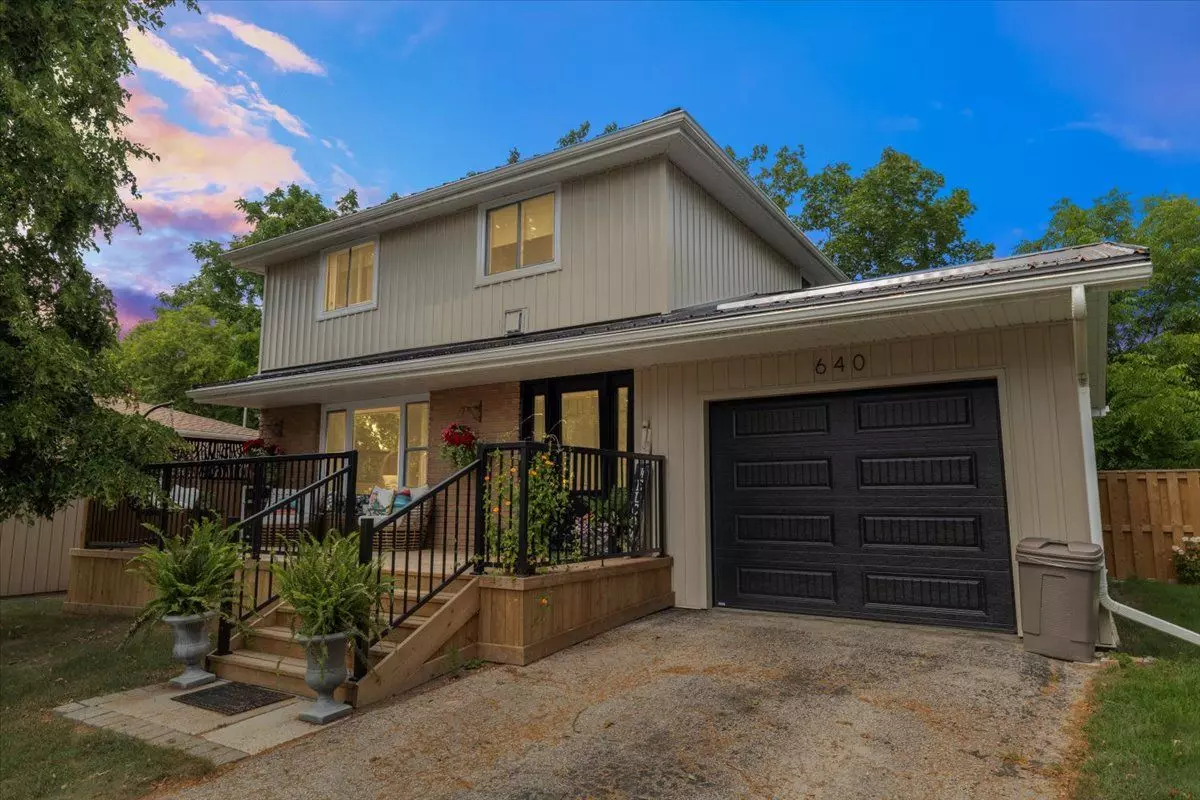 Hanover, ON N4N 1Y8,640 13th ST