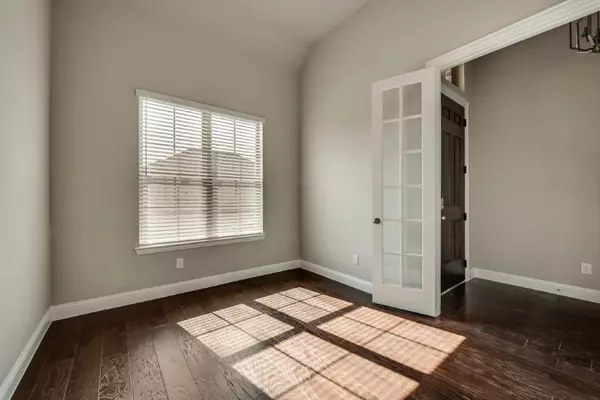 Dallas, TX 75252,17542 BottleBrush Drive