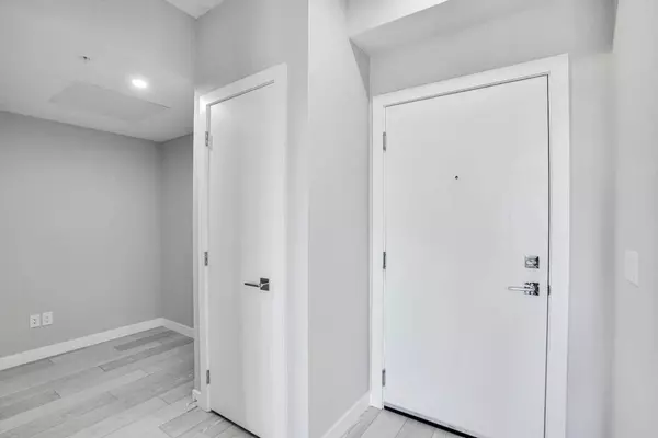 Calgary, AB T3N 0V2,395 Skyview Pkwy Northeast #2415