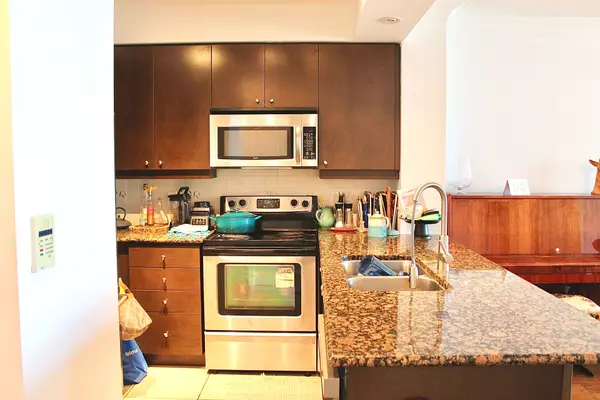 Vaughan, ON L4T 9A4,88 Promenade CIR #1103