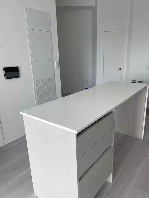 Oakville, ON L6M 5R8,395 Dundas ST W #216