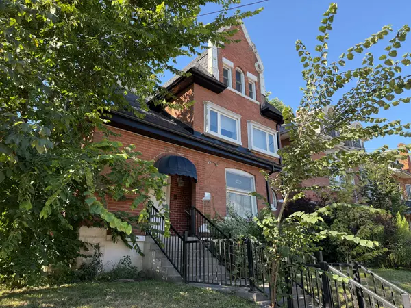 1498 King ST W, Toronto W01, ON M6K 1J3