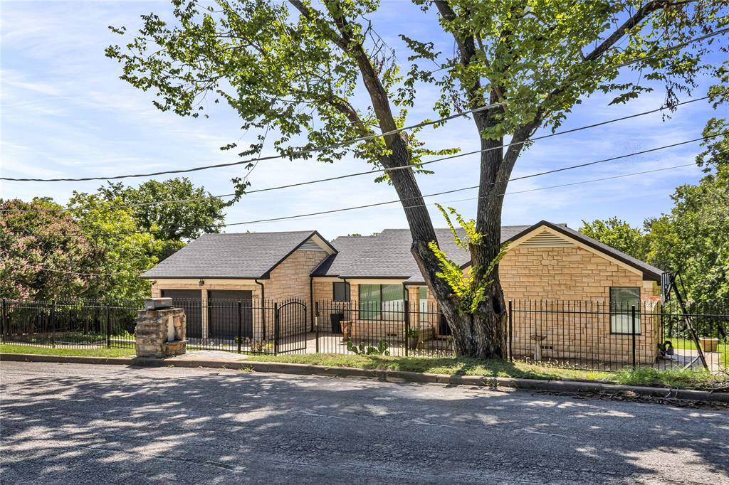 4901 Circle Ridge Drive, Fort Worth, TX 76114