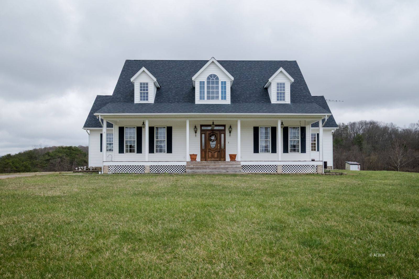 880 Graham School Rd, Gallipolis, OH 45631