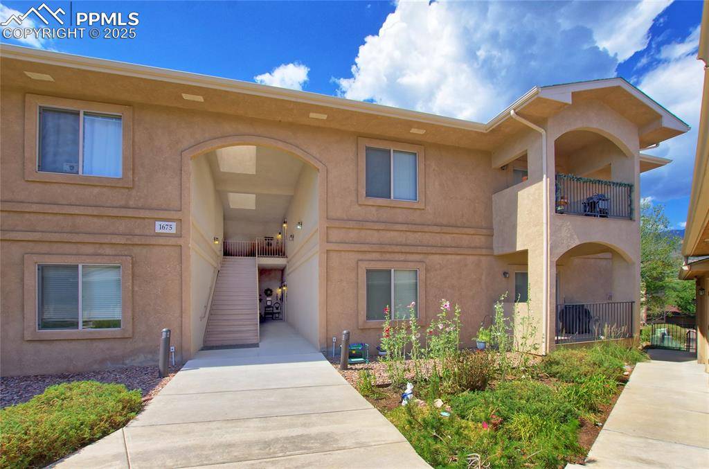 1675 Little Bear Creek PT #4, Colorado Springs, CO 80904