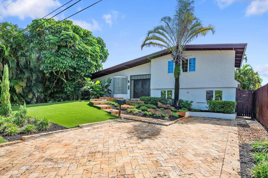 2530 Okeechobee Ln, Fort Lauderdale, FL 33312