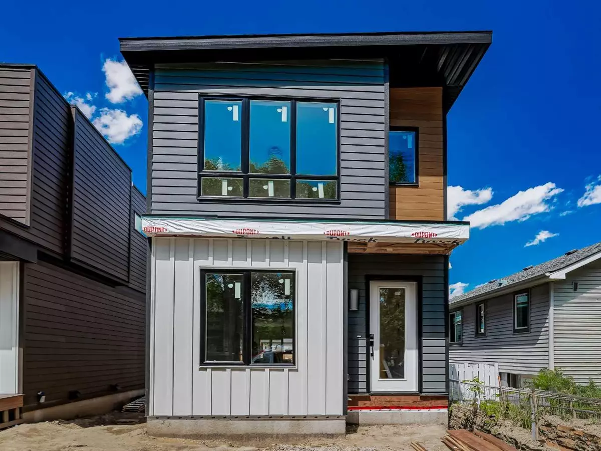 Calgary, AB T2M2K6,434 28 AVE NW