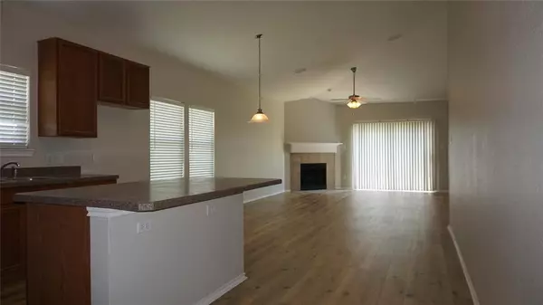 Grand Prairie, TX 75052,5839 Midnight Lane