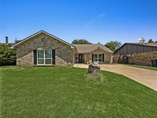 3404 Forest Creek Drive, Fort Worth, TX 76123